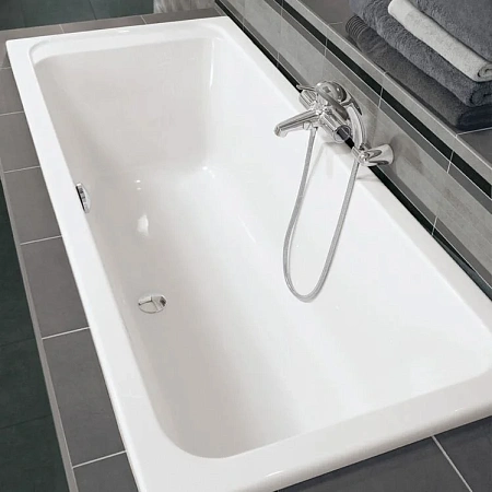 Акриловая ванна Villeroy & Boch Omnia Architectura UBA147ARA2V-01 белый